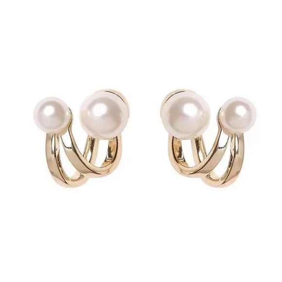 Gorgeous & Unique Faux Pearl Earrings - Picture 2 of 5